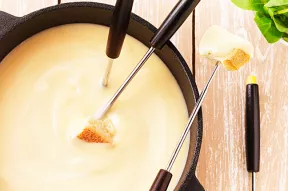 Fondue Recette Savoyarde aux 3 Fromages RICHESMONTS